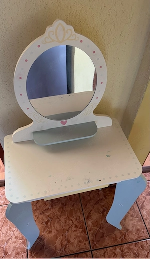 Masă de machiaj copii