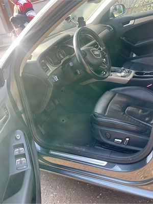 Audi A4 B8  - imagine 4