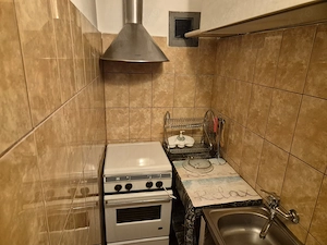 Garsonieră 37 mp , parter   zonă excelentă Tudor Vladimirescu - imagine 4