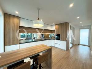 OX724 Prima Inchiriere, Zona Girocului