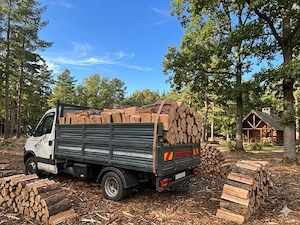 vând lemne de foc esență tare cer,fag,carpen,stejar cantitate garantata  transport gratuit  lemnele 