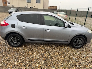 vand renault megane 3 ,2011 euro 5 motor 1,6 cm benzina + gpl - imagine 2