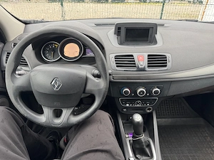 vand renault megane 3 ,2011 euro 5 motor 1,6 cm benzina + gpl - imagine 3