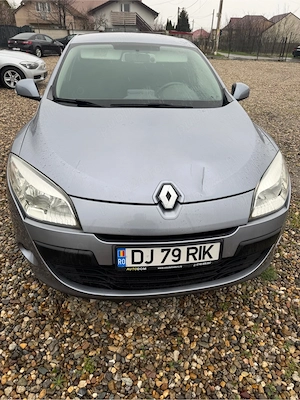 vand renault megane 3 ,2011 euro 5 motor 1,6 cm benzina + gpl - imagine 5