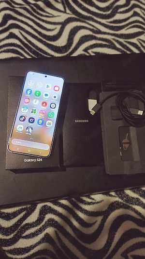 Samsung Galaxy S24 Cobalt Violet