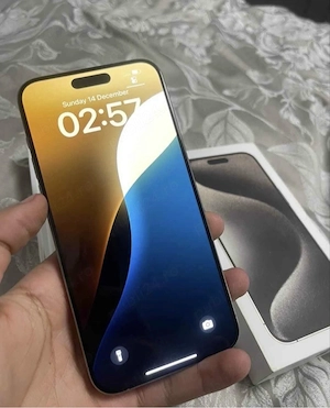 vând iphone 15 pro max 