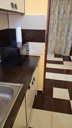 Garsoniera moderna de inchiriat - imagine 2