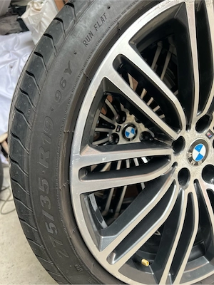 Anvelope  Pirelli 275/35/19 Run Flat  - imagine 4