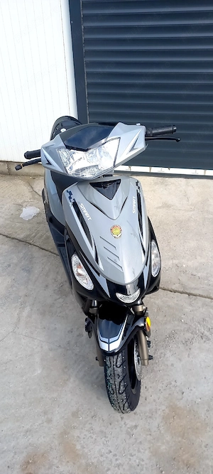 scuter benzina fără permis  - imagine 2