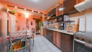 Comision 0 %  Apartament decomandat 3 camere, etajul 3/5 - imagine 8