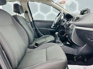RENAULT CLIO - imagine 15