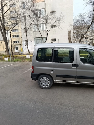 Vând urgent Peugeot Partner  - imagine 2
