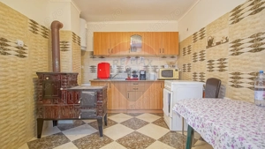 Casă autentică cu teren de 1310 mp, liniște și acces rapid către oraș - imagine 15