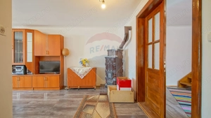 Casă autentică cu teren de 1310 mp, liniște și acces rapid către oraș - imagine 11