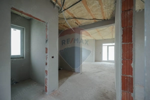 De vânzare casă semifinisată cu 3 camere, 455 mp teren, în Cihei - imagine 4