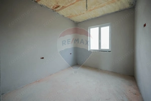 De vânzare casă semifinisată cu 3 camere, 455 mp teren, în Cihei - imagine 9