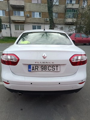 Vând licență taxi cu mașina Renault Fluence GPL - imagine 2