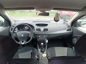 Vând licență taxi cu mașina Renault Fluence GPL - imagine 5