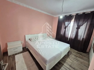 Casă spațioasă 320 mp, teren 1207 mp, central în Pesac - imagine 8