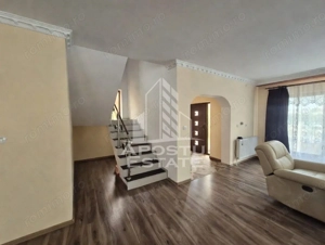 Casă spațioasă 320 mp, teren 1207 mp, central în Pesac - imagine 10
