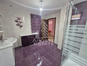 Casă spațioasă 320 mp, teren 1207 mp, central în Pesac - imagine 11