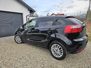 Kia Rio An 2015 Motor 1.4 benzina - imagine 4