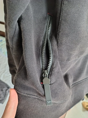 Hanorac Bluza Guess Essential Trend Zip Hoodie FLOYD Regular Fit, Size L - imagine 3