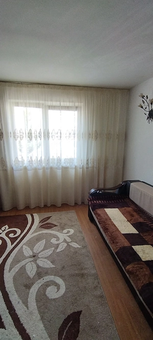 Garsonieră Mărăței etaj 2  în bloc cu apartamente - imagine 5