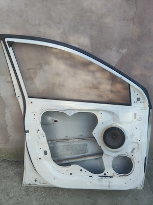 Vând ușa stânga Hyundai ix 35 - imagine 4