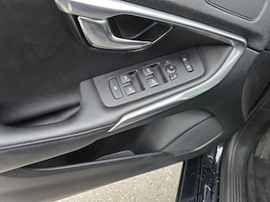 Volvo V40 D2 Eco Automat, 1.6 diesel, consum mic, tapiterie piele, revizii la zi - imagine 5