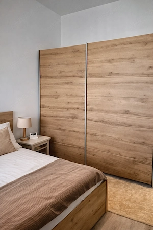 Proprietar vand apartament 3 camere  - imagine 3