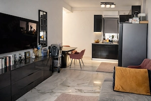 Proprietar vand apartament 3 camere  - imagine 4