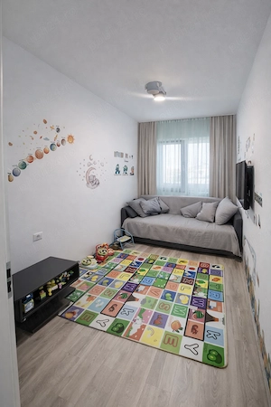 Proprietar vand apartament 3 camere  - imagine 9