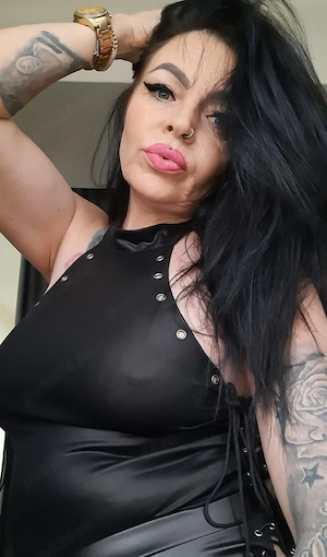 ador sarutari intime cu preludiu 