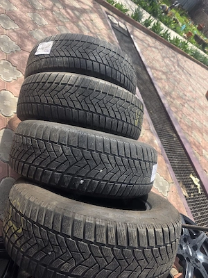 Anvelope Dunlop m+s 215 65 16 - imagine 3