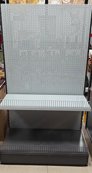 Vand rafturi pentru magazin