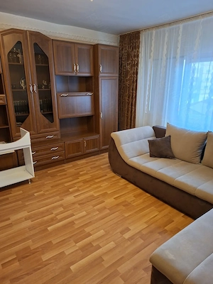 vand apartament 2 camere cofort 1 zona centrala