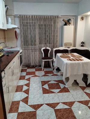 vand apartament 3 camere cofort 1 dec zona centrala