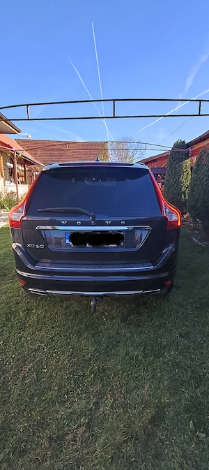 Volvo XC60 D5 WD - imagine 3