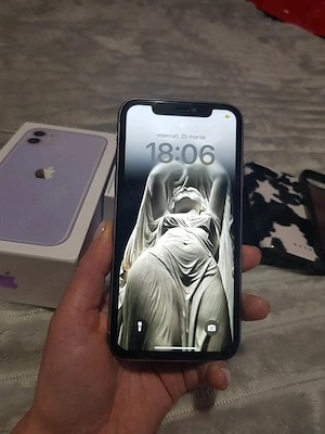 Vând iPhone 11  - imagine 2
