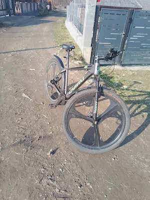 vând sau schimb bicicleta carpat 