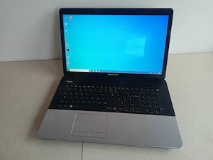 Laptop Acer E1-771 display 17,3 Procesor I5-2450m ram 8gb SSD Baterie 2 ore