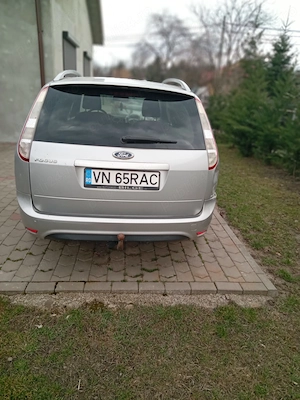 Ford Focus break benzina 1.6 an 2011   avariat (ideal pentru reparații) - imagine 4