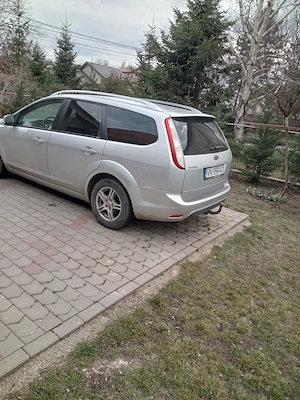 Ford Focus break benzina 1.6 an 2011   avariat (ideal pentru reparații) - imagine 9