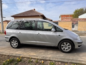 Volkswagen Sharan 2009 4X4 1.9 TDI 7 Locuri Cutie Manuala 6+1 Viteze - imagine 4