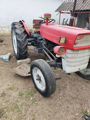 tractor Massey Ferguson 