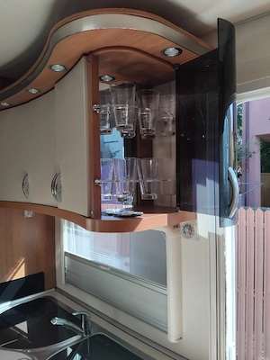 Autorulota   Van    Hobby Deluxe Siesta 2015   38000 *km - imagine 9