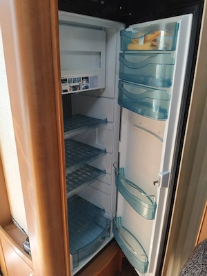 Autorulota   Van    Hobby Deluxe Siesta 2015   38000 *km - imagine 8