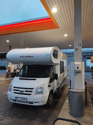 Autorulota   Van    Hobby Deluxe Siesta 2015   38000 *km - imagine 2