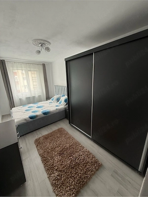 Închiriez apartament MODERN 3 camere etaj 2 Reșița - imagine 3